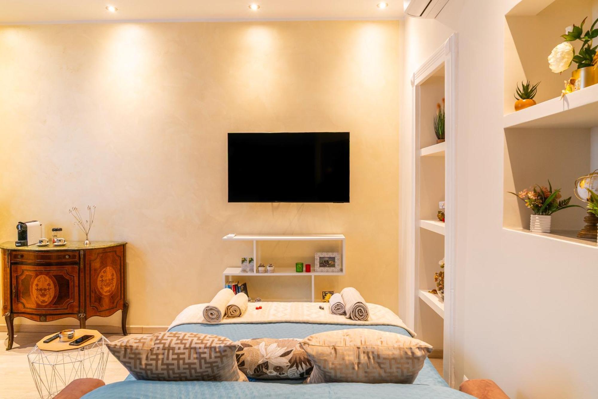 Residenza Spezia - Hospitals, Lingotto & Metro Appartement *